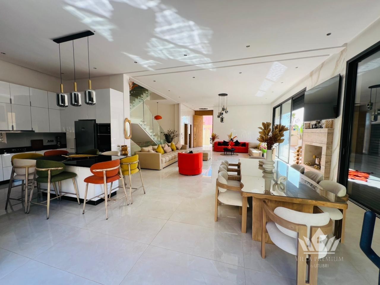 Villa April 4